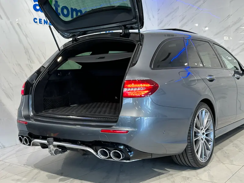 Mercedes-Benz E-Razred AMG 53