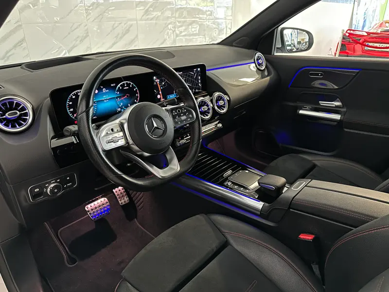 Mercedes-Benz GLA 200