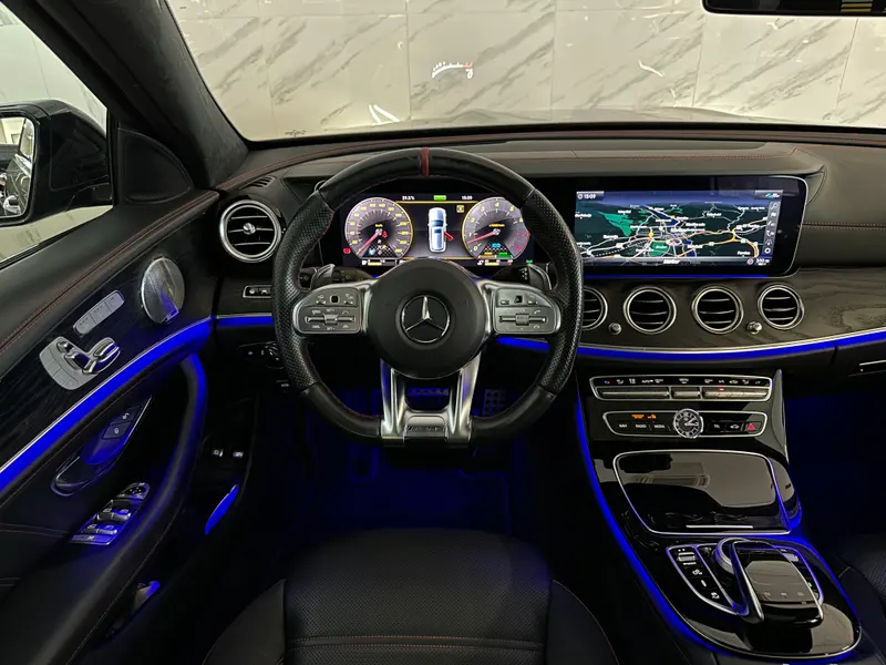 Mercedes-Benz E-Razred AMG 53