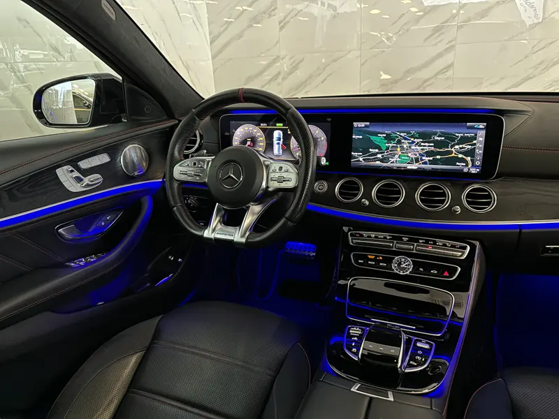 Mercedes-Benz E-Razred AMG 53