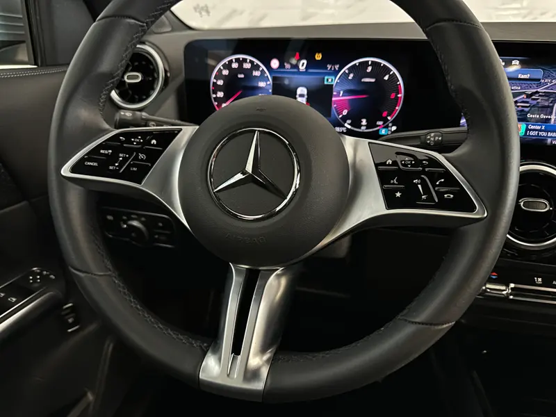 Mercedes-Benz GLA 180d