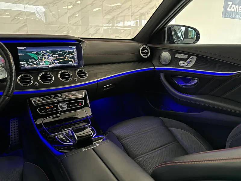 Mercedes-Benz E-Razred AMG 53